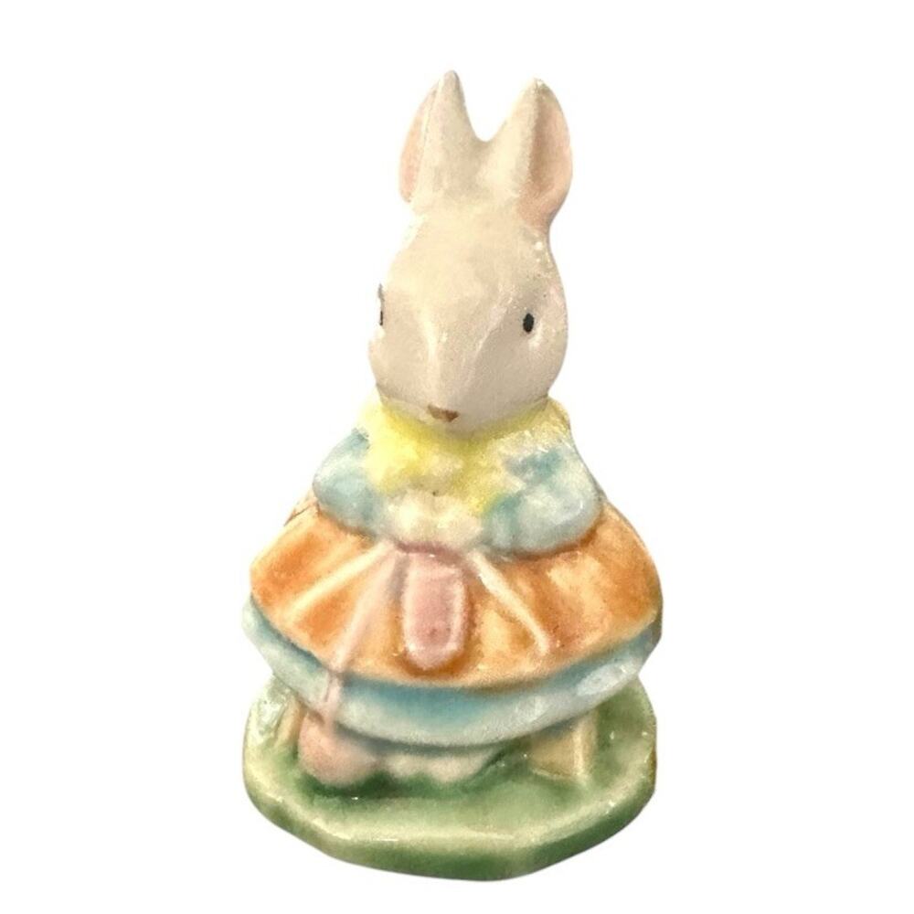 Vintage Albert Kessler‎ Glazed Momma Bunny Rabbit Knitting 2.75 in Figurine